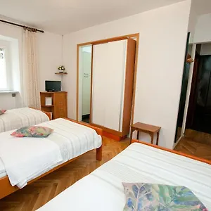 Victoria Spire Center Of The Old Town Apartment Zadar