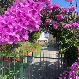 ca-de-pa.hotelitalianriviera.com/